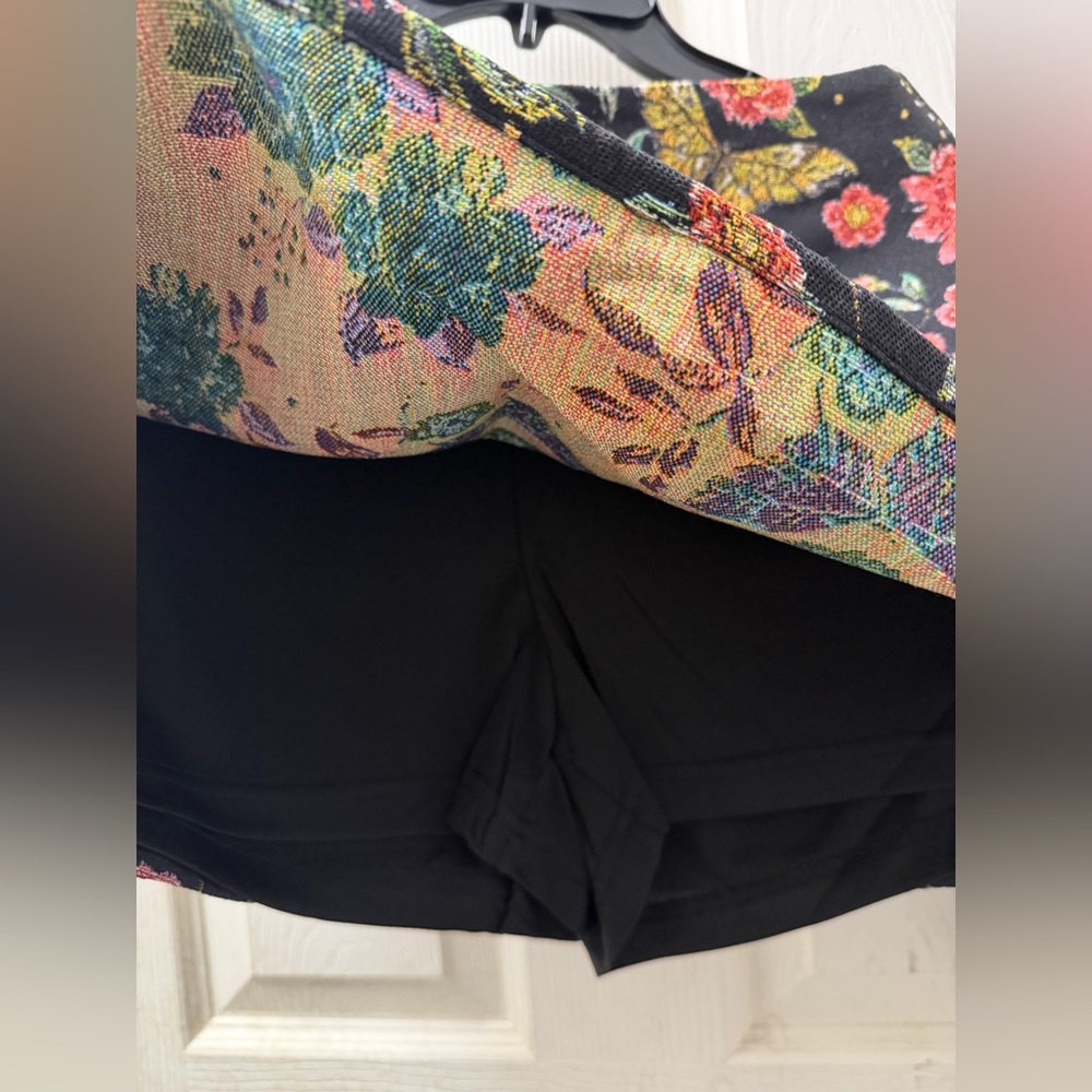 ❤️ Lulus Ismerie Black Floral Jacquard Mid-Rise Skort - Picture 5 of 5